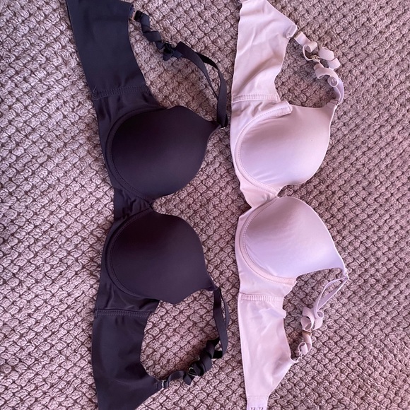 Bras - Picture 2 of 2